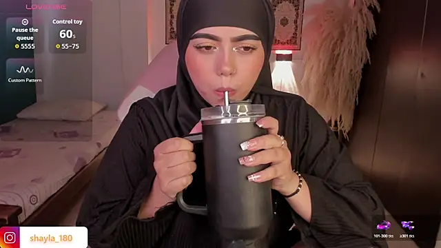 shayla 18 online show from 12-22-25, 08:28