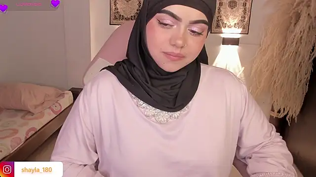 shayla 18 online show from 04-24-26, 10:56