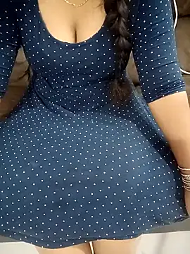 Mounika25 online show from 11-20-25, 08:58