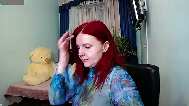 Snapshot of NikaLee chatting on 12-15-24, 06:29 NikaLee online show from 12-15-24, 06:29