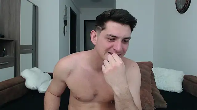 Snapshot of AndyFame chatting on 03-12-25, 11:44 AndyFame online show from 03-12-25, 11:44