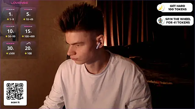 Snapshot of dantebigboi300 chatting on 02-19-25, 05:27 dantebigboi300 online show from 02-19-25, 05:27