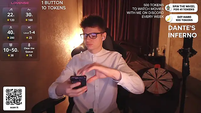 Snapshot of dantebigboi300 chatting on 03-19-25, 06:23 dantebigboi300 online show from 03-19-25, 06:23