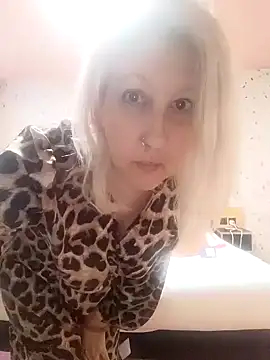 MaggieMoonxxx online show from 02-08-25, 10:18