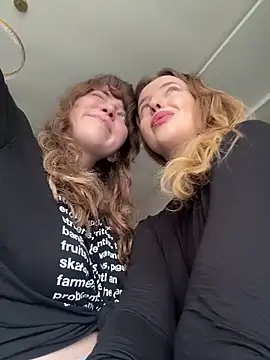 Nura n Sarah online show from 04-15-26, 05:14