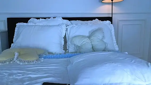 NicoleMarani online show from 03-20-26, 09:25