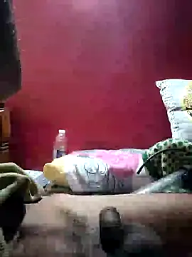 Snapshot of maroodick chatting on 12-14-24, 12:11 maroodick online show from 12-14-24, 12:11