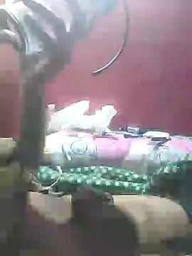 Snapshot of maroodick chatting on 12-20-24, 01:58 maroodick online show from 12-20-24, 01:58