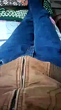 Snapshot of maroodick chatting on 03-16-25, 01:38 maroodick online show from 03-16-25, 01:38