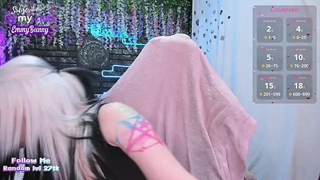 EmmyBunny online show from 02-06-25, 04:47