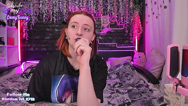 EmmyBunny online show from 02-18-25, 03:32