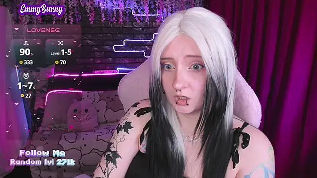 EmmyBunny online show from 03-13-25, 04:12