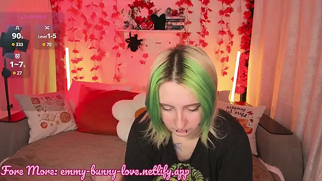 EmmyBunny online show from 09-28-25, 03:17