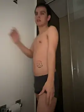 Snapshot of Blum_icee chatting on 02-12-25, 01:30 Blum icee online show from 02-12-25, 01:30