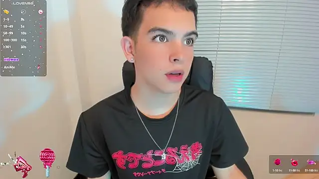 Snapshot of Blum_icee chatting on 03-01-25, 09:26 Blum icee online show from 03-01-25, 09:26