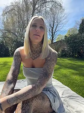 Lara-CumKitten online show from 04-08-26, 01:00