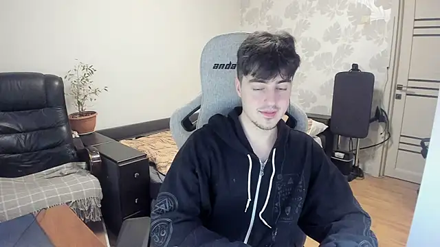 Snapshot of Knuckles17 chatting on 11-25-25, 10:37 Knuckles17 online show from 11-25-25, 10:37