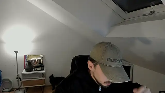 naked psy online show from 10-28-25, 01:09