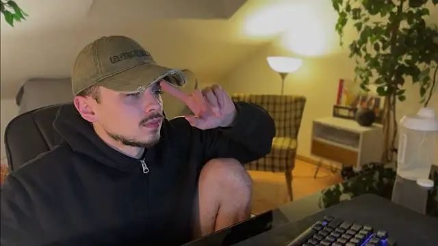 naked psy online show from 12-14-25, 01:11