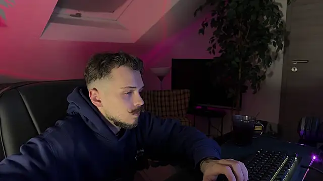 naked psy online show from 02-23-26, 06:49