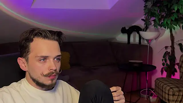 naked psy online show from 03-26-26, 09:42