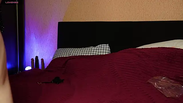 Snapshot of BlueCherryy chatting on 02-08-26, 12:30 BlueCherryy online show from 02-08-26, 12:30