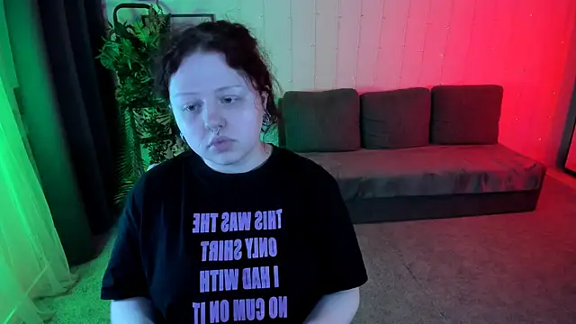 Snapshot of bitchofsun_ chatting on 01-27-25, 02:24 bitchofsun online show from 01-27-25, 02:24