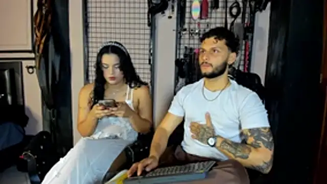 Twisted Fantasy online show from 03-04-26, 04:07