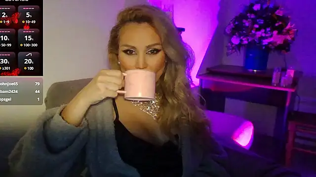 Snapshot of Radmila_Queen_ chatting on 12-04-24, 05:33 Radmila Queen online show from 12-04-24, 05:33