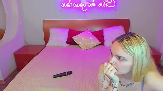 MagicEyess online show from 11-30-25, 06:23