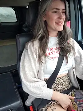 Lilmissvyx online show from 02-17-26, 03:51