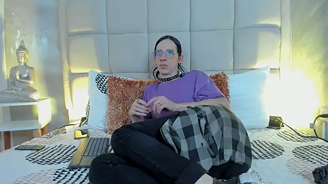 Hecatee 77 online show from 02-13-26, 08:05