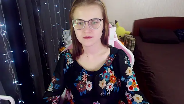 Snapshot of MissBrightShine chatting on 01-21-25, 10:08 MissBrightShine online show from 01-21-25, 10:08