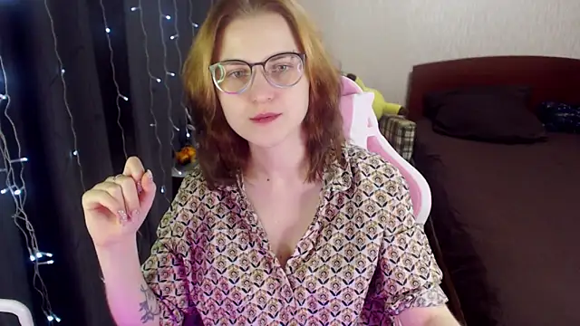 Snapshot of MissBrightShine chatting on 01-24-25, 09:28 MissBrightShine online show from 01-24-25, 09:28