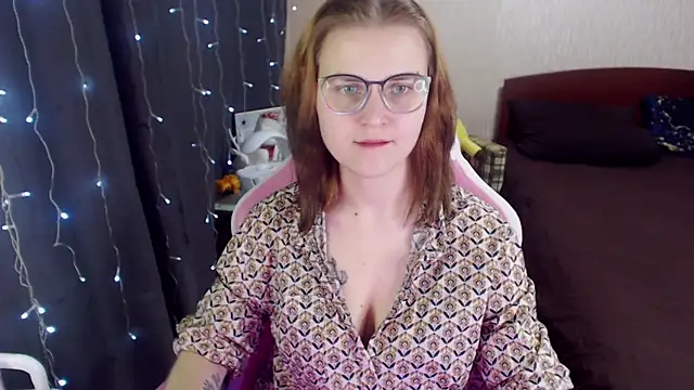 Snapshot of MissBrightShine chatting on 01-29-25, 09:55 MissBrightShine online show from 01-29-25, 09:55