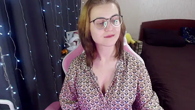 Snapshot of MissBrightShine chatting on 01-29-25, 04:08 MissBrightShine online show from 01-29-25, 04:08