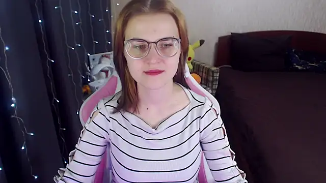 Snapshot of MissBrightShine chatting on 02-09-25, 06:43 MissBrightShine online show from 02-09-25, 06:43