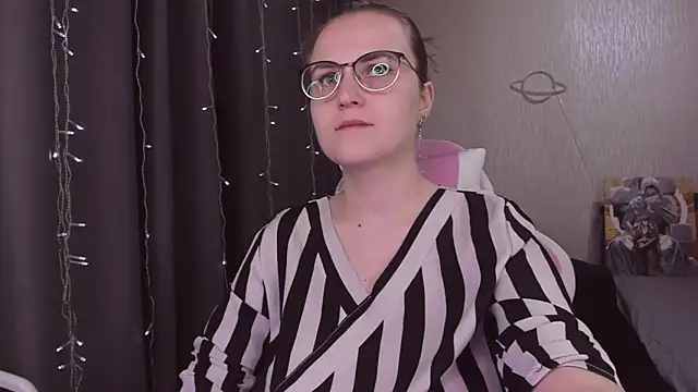 MissBrightShine online show from 11-06-25, 10:05