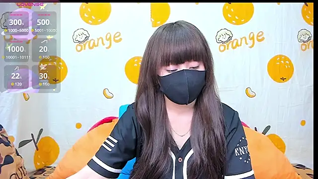 alonelove   online show from 10-23-25, 02:33