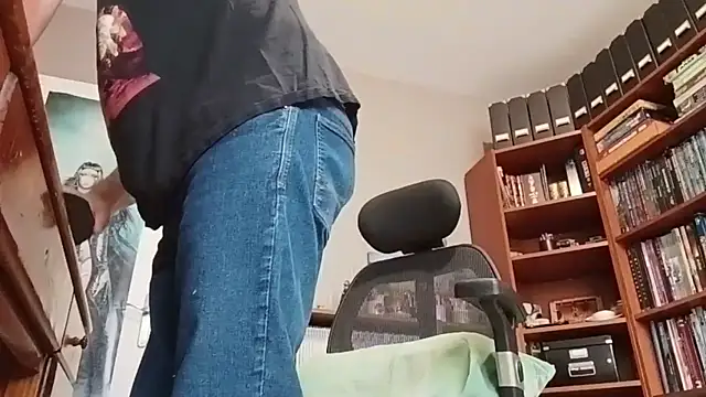 Mandra is a whore online show from 11-21-25, 10:14