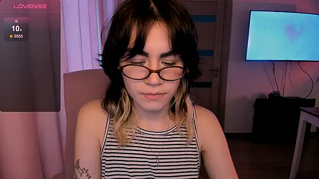 Snapshot of _selectrra chatting on 01-15-25, 11:10 selectrra online show from 01-15-25, 11:10