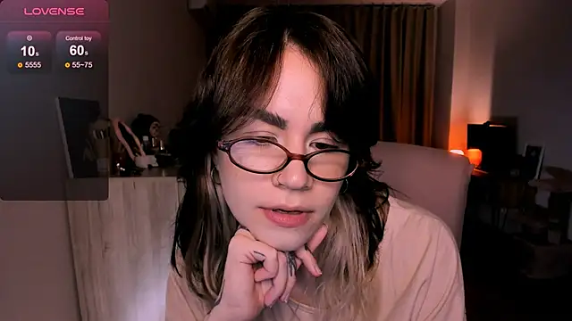 Snapshot of _selectrra chatting on 03-06-25, 02:40 selectrra online show from 03-06-25, 02:40