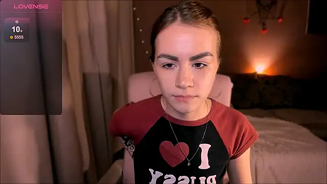 Snapshot of _selectrra chatting on 09-19-25, 07:25 selectrra online show from 09-19-25, 07:25