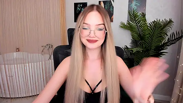 FloweryLove 1 online show from 02-05-25, 07:42