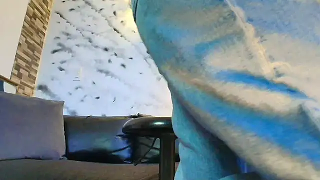 Sophie LittleS online show from 12-22-25, 01:19