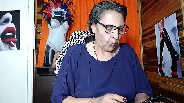 merlyna goldens online show from 02-01-25, 03:08