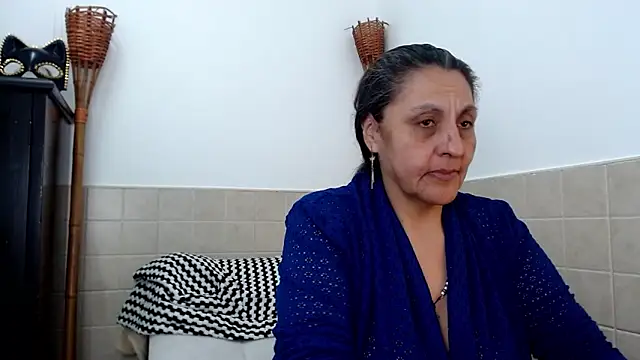 merlyna goldens online show from 03-19-25, 03:09