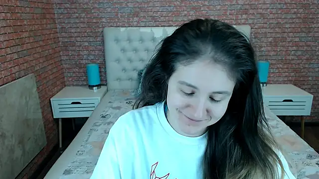 Holliy Cooper online show from 11-15-25, 08:22