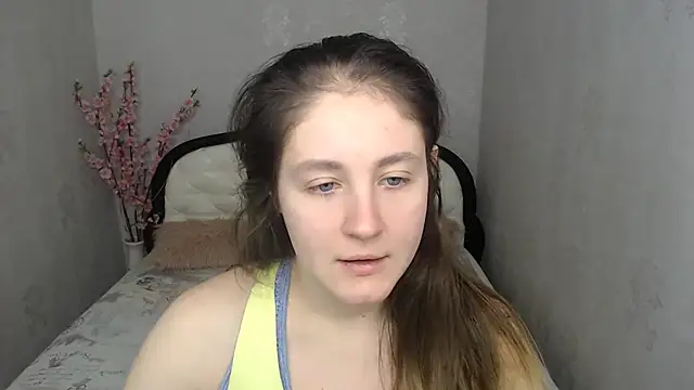 Holliy Cooper online show from 12-23-25, 07:50