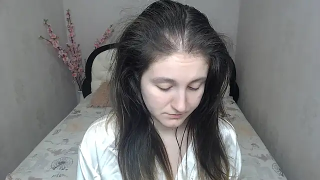 Holliy Cooper online show from 02-19-26, 09:49